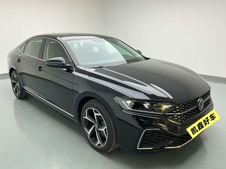 Volkswagen Passat 2025 2025款 出众款 380TSI 星空龙耀版