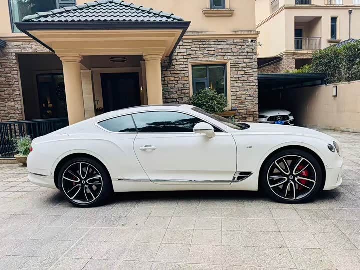 Bentley Continental GT 2022 2022款 4.0T GT V8 Mulliner