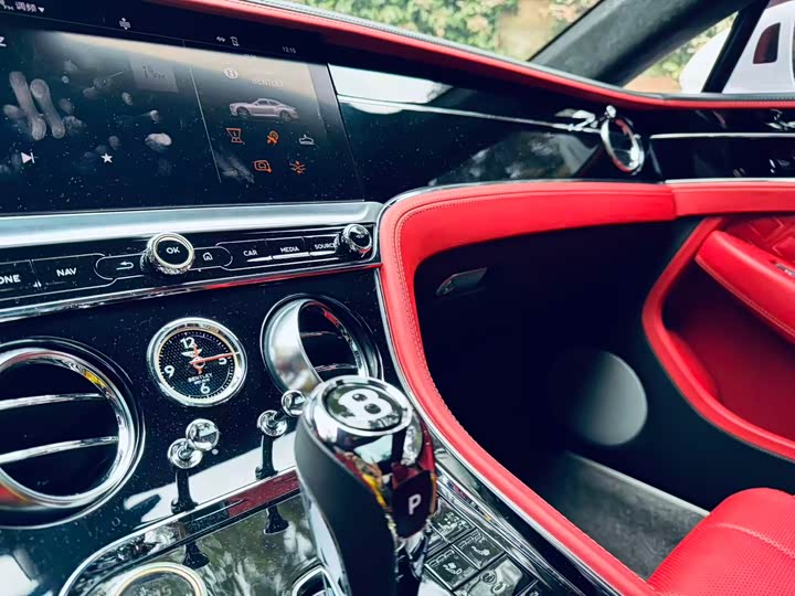 Bentley Continental GT 2022 2022款 4.0T GT V8 Mulliner