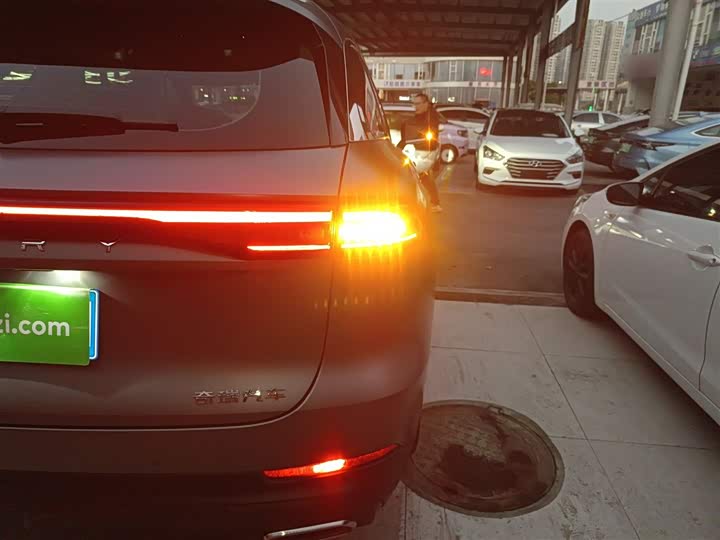 Chery Tiggo 8L 2024 2024款 2.0T 两驱尊贵版 5座