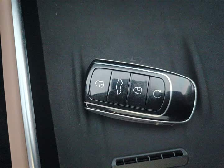 Chery Tiggo 8L 2024 2024款 2.0T 两驱尊贵版 5座