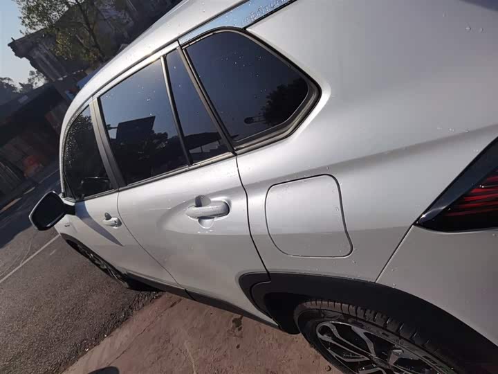 Toyota Frontlander 2024 2024款 2.0L 智能电混双擎 豪华版