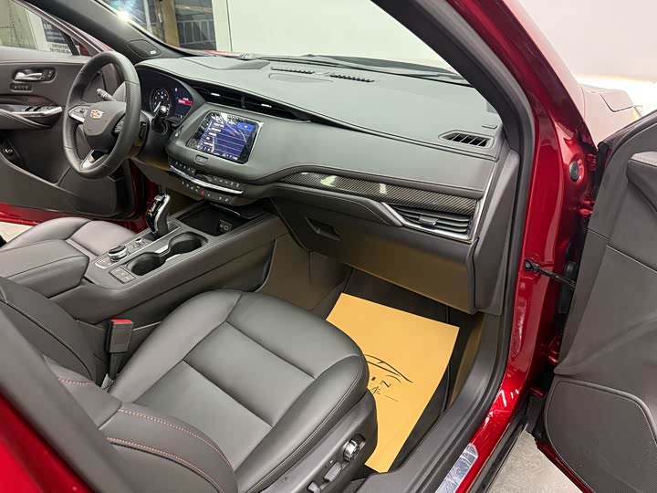 Cadillac XT4 2022 2022款 28T 四驱铂金型