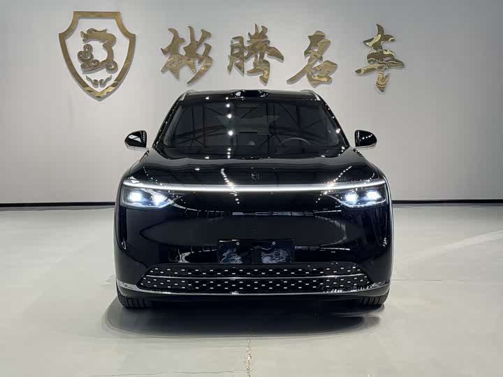 Aito M8 2025 2025款 增程 Max+版 53.4kWh 5座版