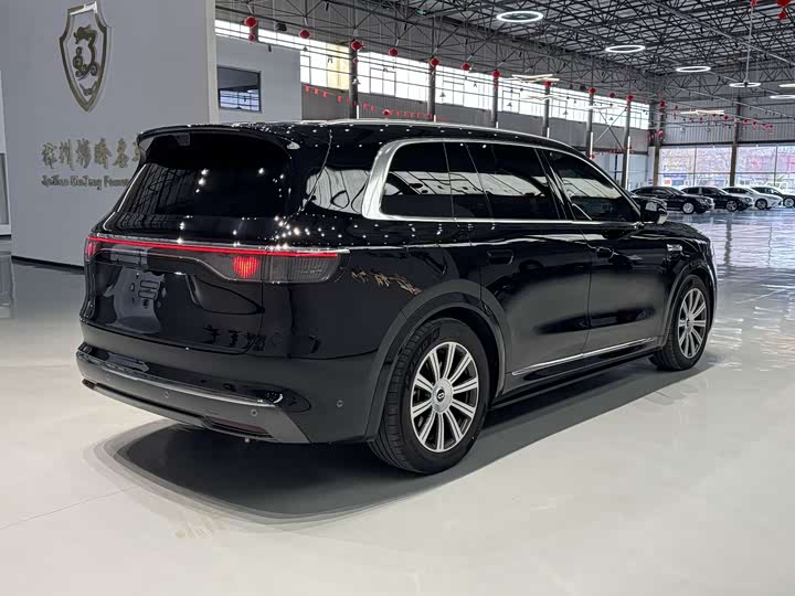 Aito M8 2025 2025款 增程 Max+版 53.4kWh 5座版