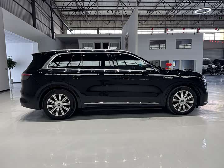 Aito M8 2025 2025款 增程 Max+版 53.4kWh 5座版