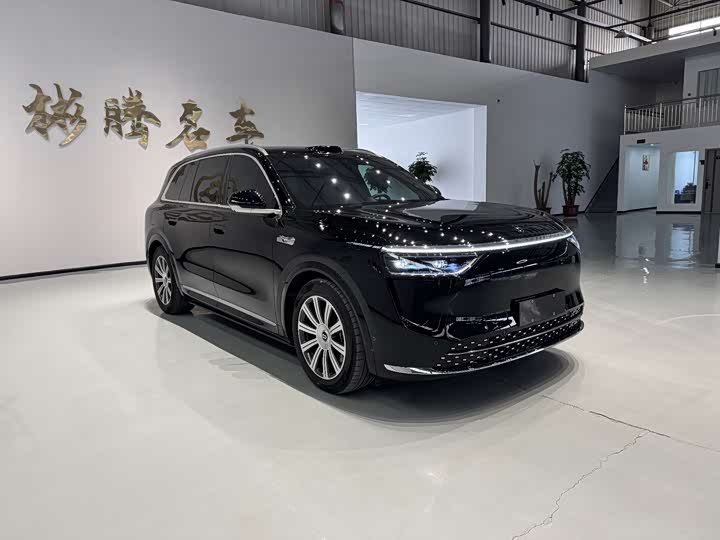 Aito M8 2025 2025款 增程 Max+版 53.4kWh 5座版