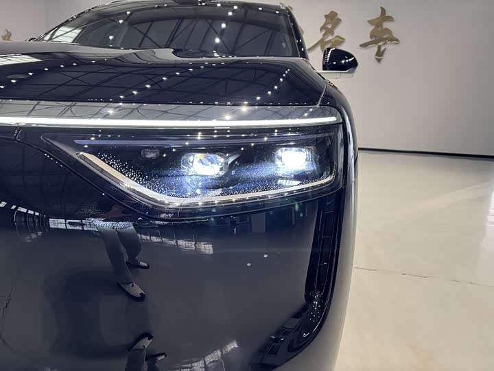 Aito M8 2025 2025款 增程 Max+版 53.4kWh 5座版