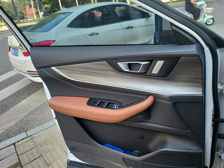 Chery Tiggo 8 Plus 2022 2022款 290TGDI DCT豪享版+