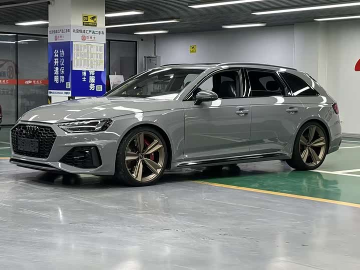 Audi RS 4 2021 2021款 RS4 Avant 暗金版