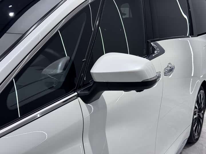 Toyota Vellfire 2024 2024款 皇冠 双擎 2.5L 至尊行政版