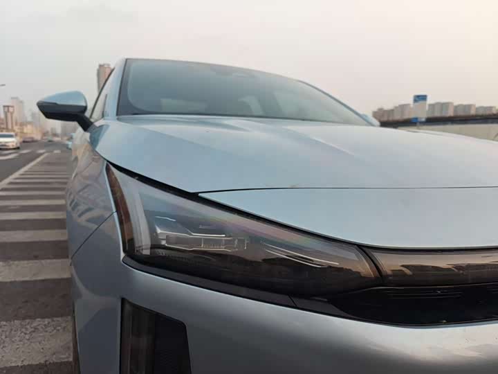 Geely Galaxy L6 2025 2025款 EM-i 140km 星舰版