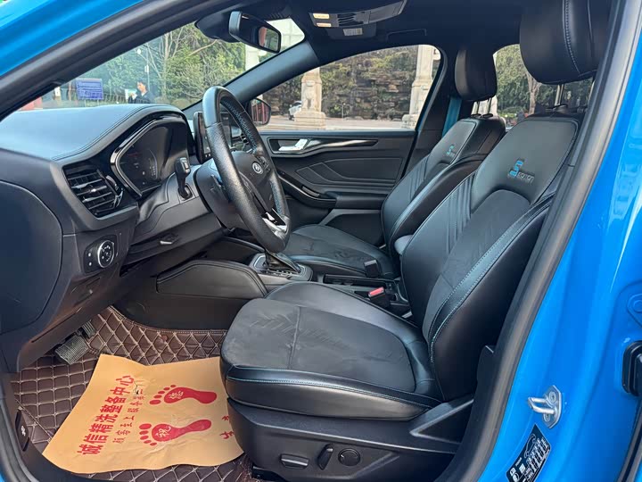 Ford Focus 2022 2022款 两厢 EcoBoost 180 自动S版