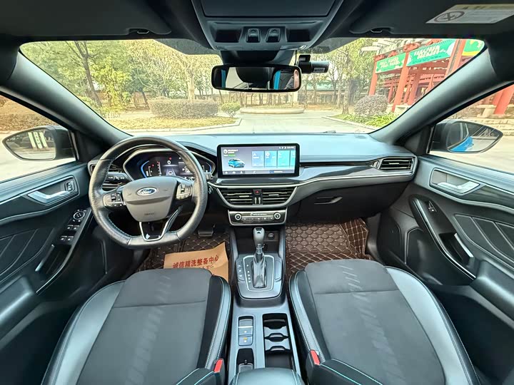 Ford Focus 2022 2022款 两厢 EcoBoost 180 自动S版