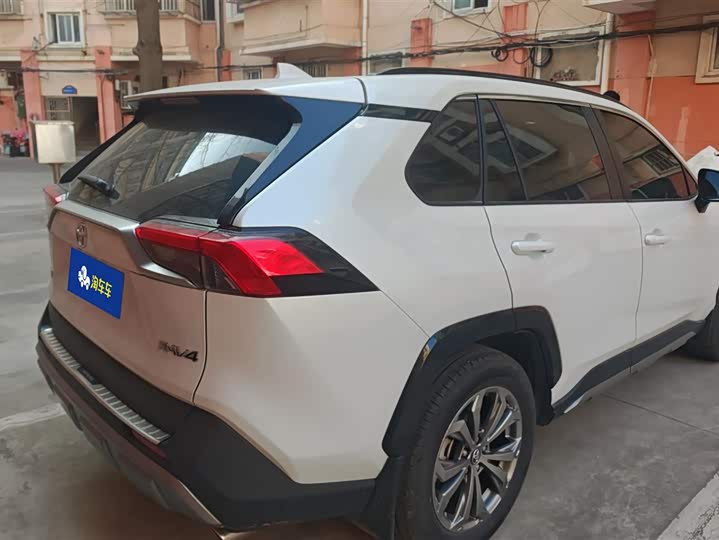 Toyota RAV4 2024 2024款 2.0L CVT两驱风尚Plus版
