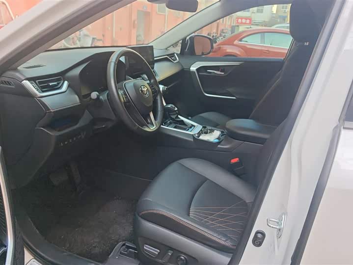 Toyota RAV4 2024 2024款 2.0L CVT两驱风尚Plus版