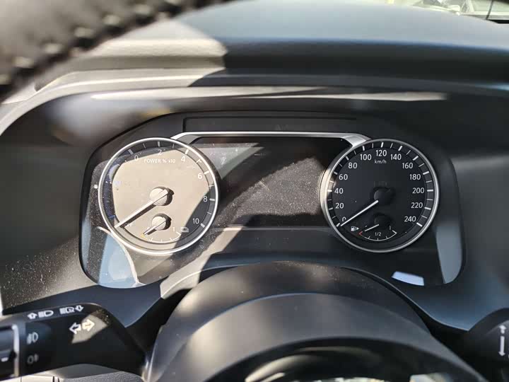 Nissan X-Trail 2023 2023款 e-POWER 超混双电机四驱豪华版