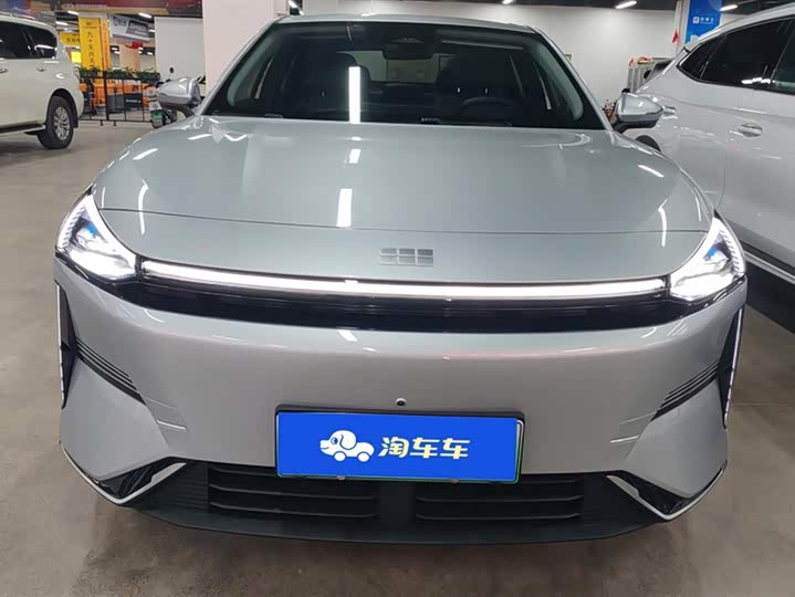 Geely Galaxy L6 2025 2025款 EM-i 140km 星舰版