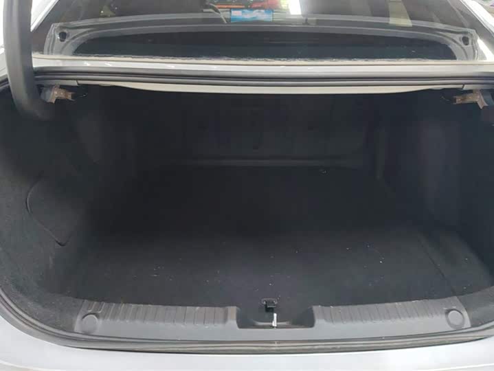 Geely Galaxy L6 2025 2025款 EM-i 140km 星舰版