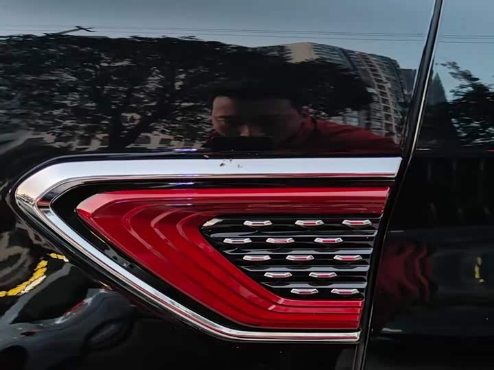 Hongqi HS5 2025 2025款 2.0T 两驱旗享Pro版