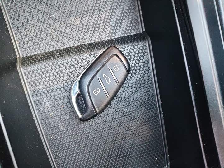 MG Motor 4 EV 2023 2023款 415km 出海冠军版