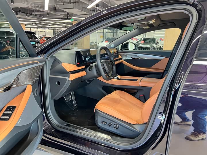 Voyah Passion 2024 2024款 PHEV 四驱超长续航旗舰版