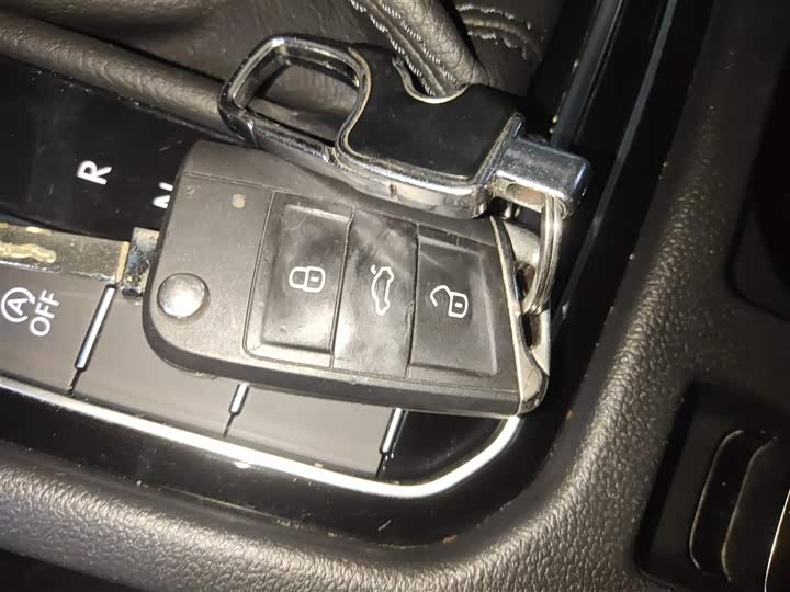 Volkswagen Magotan 2025 2025款 众享款 280TSI DSG舒适型