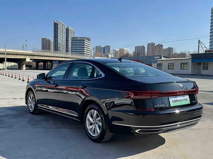 Volkswagen Passat Hybrid 2025 2025款 430PHEV 混动商务版