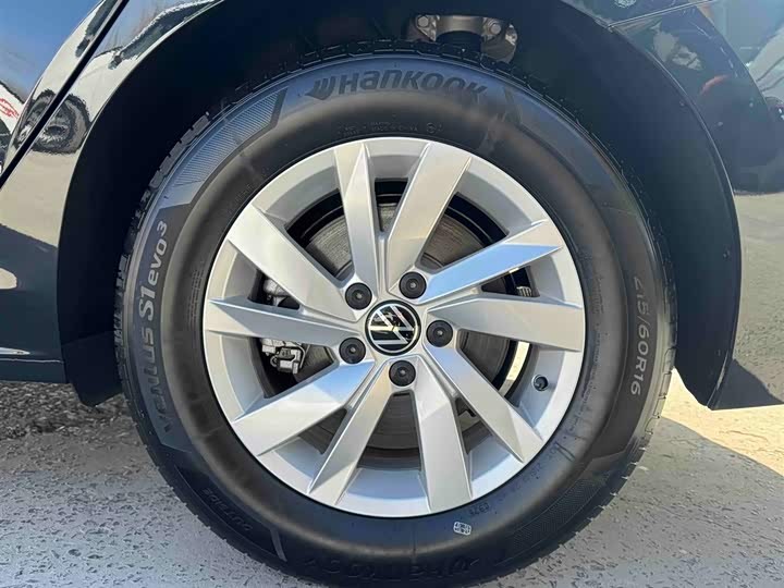 Volkswagen Passat Hybrid 2025 2025款 430PHEV 混动商务版