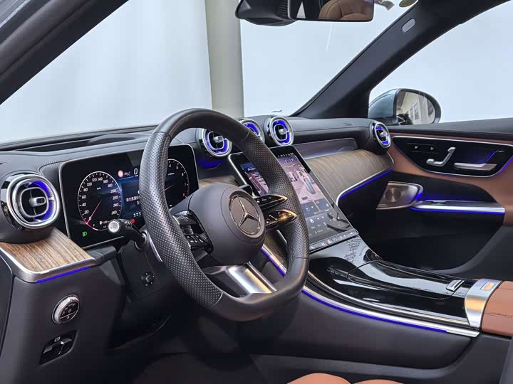 Mercedes-Benz GLC-Class 2025 2025款 GLC 300 L 4MATIC 豪华型 5座