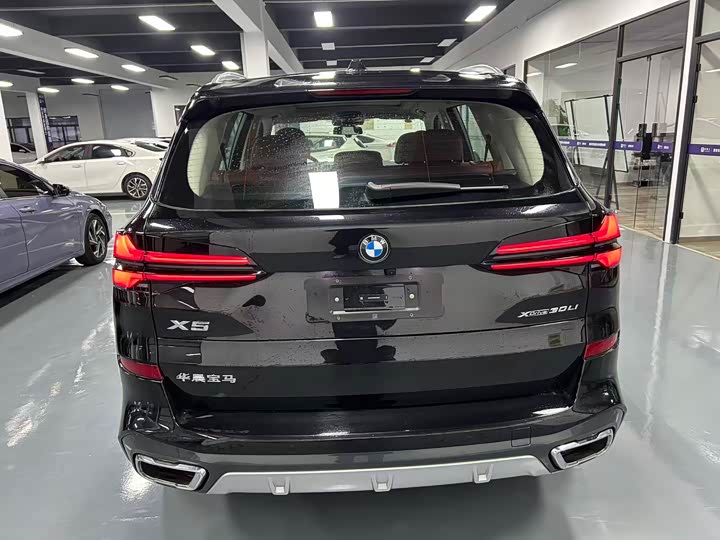 BMW X5 2023 2023款 xDrive 30Li 尊享型M运动套装