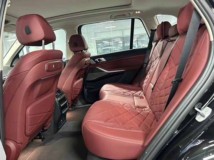 BMW X5 2023 2023款 xDrive 30Li 尊享型M运动套装