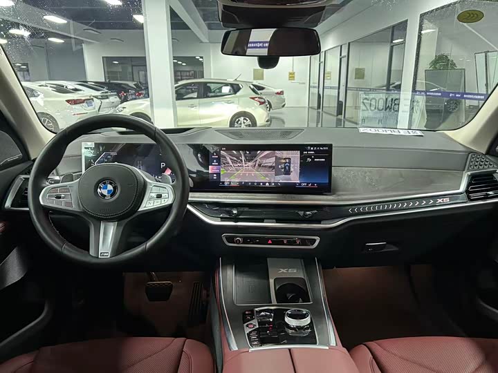 BMW X5 2023 2023款 xDrive 30Li 尊享型M运动套装