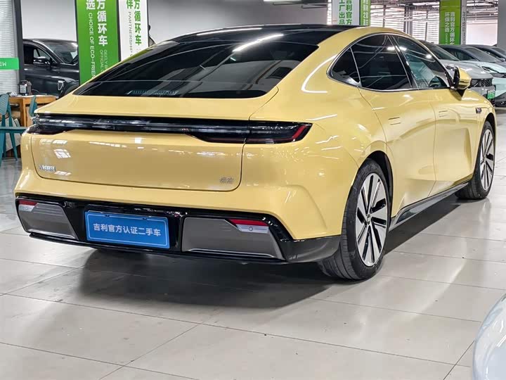 Geely Galaxy E8 2024 2024款 665km 后驱星舰 远航版