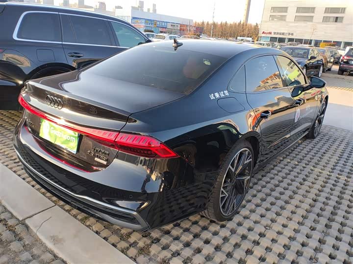 Audi A7L 2024 2024款 45 TFSI quattro 黑武士版