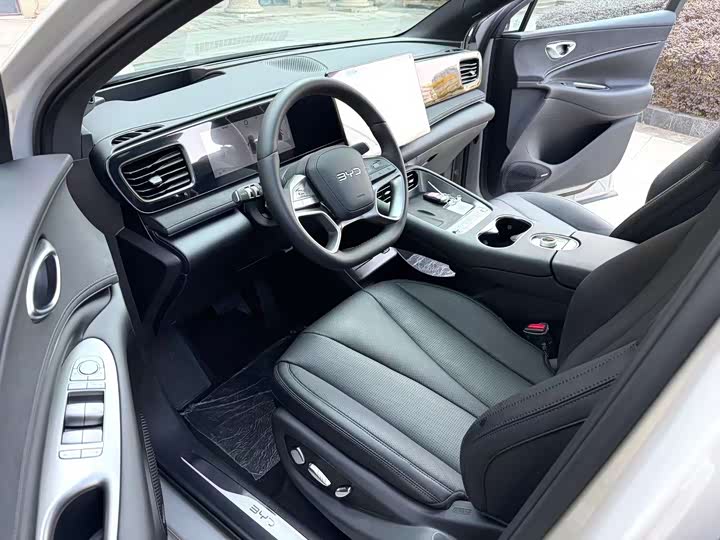 2025 BYD Sea Lion 06 Hybrid/EV