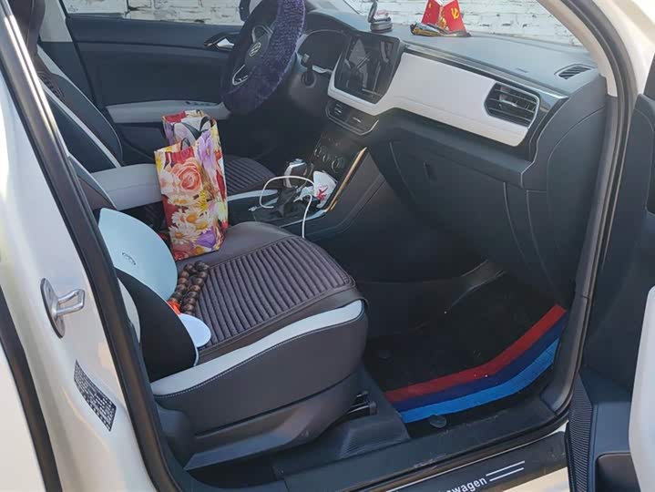 Volkswagen Tharu 2025 2025款 新锐 1.5L 锐意版