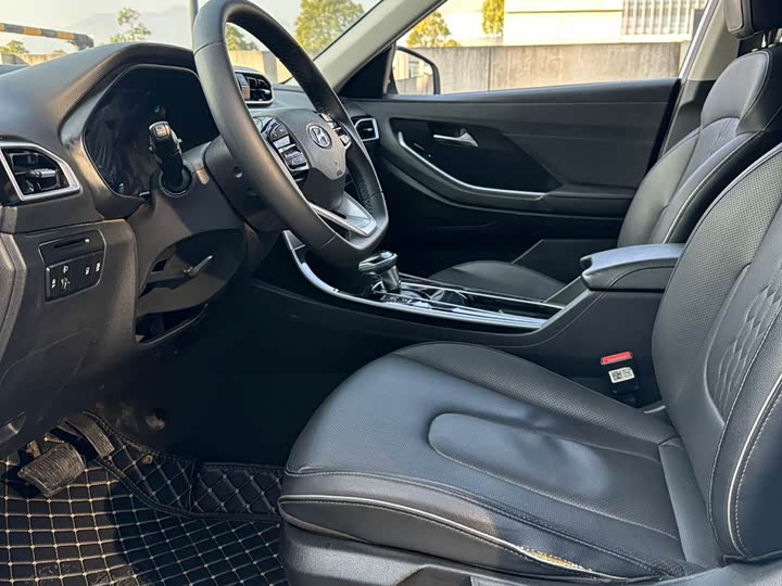 Hyundai ix25 (Mufasa) 2020 2020款 1.5L CVT GLS智能型