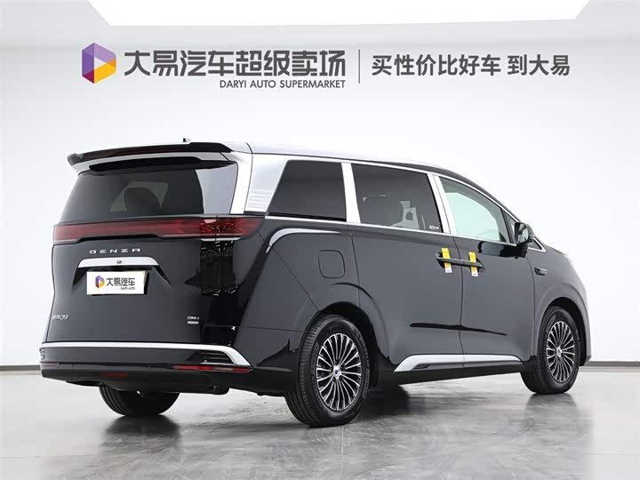Denza D9 2025 2025款 DM-i 智驾版 1100 豪华型