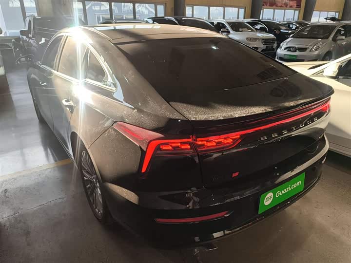 Bestune B70 2025 2025款 龙耀版 1.5T 欢享型