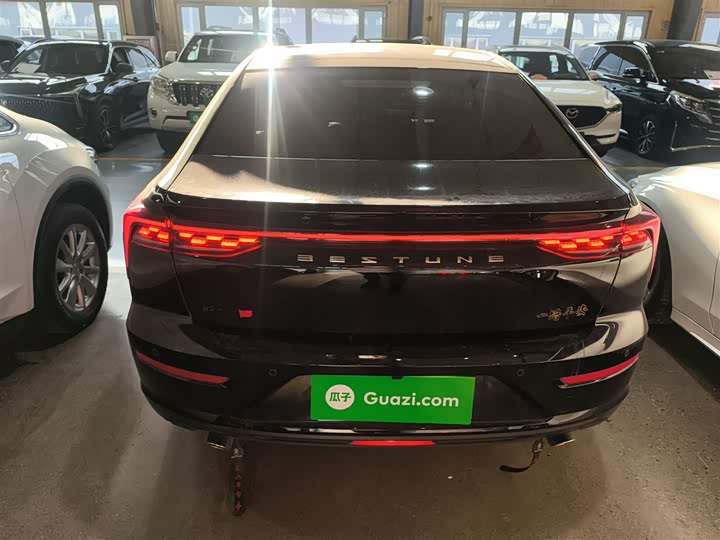 Bestune B70 2025 2025款 龙耀版 1.5T 欢享型