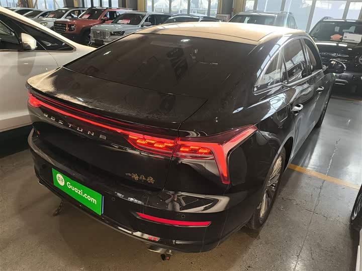 Bestune B70 2025 2025款 龙耀版 1.5T 欢享型