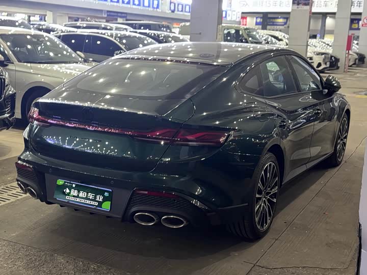 MG Motor 7 2025 2025款 2.0T 405 AT奢享版