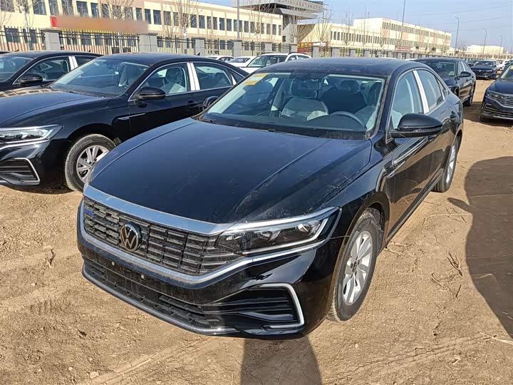 Volkswagen Passat Hybrid 2025 2025款 430PHEV 混动商务版