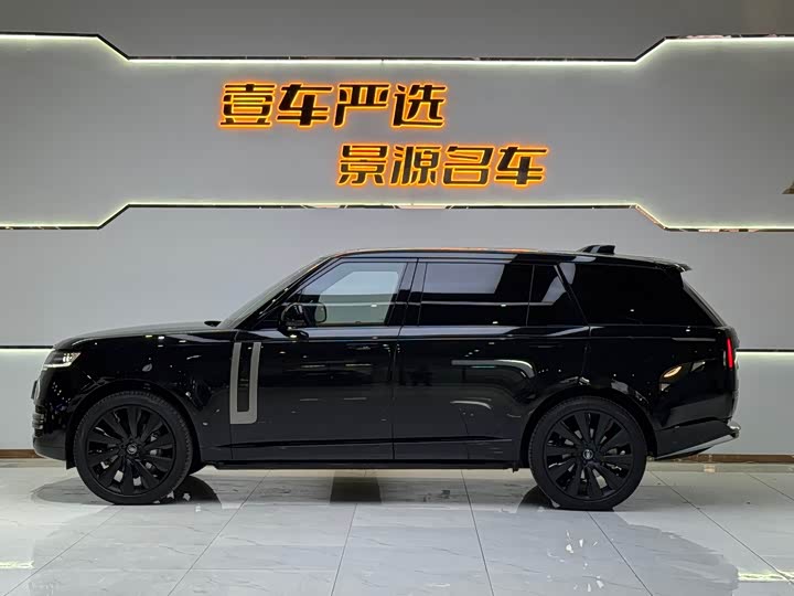 Land Rover Range Rover 2025 2025款 3.0 L6 400PS 盛世加长版