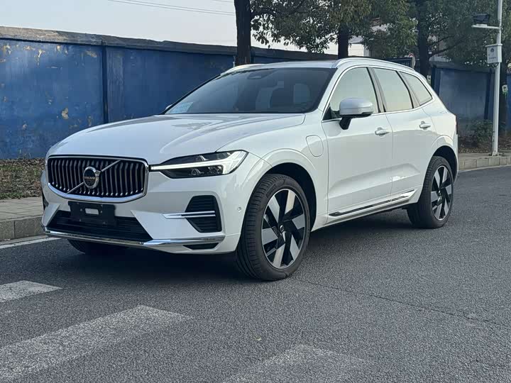 Volvo XC60 Hybrid 2025 2025款 插电式混动 长续航四驱智雅豪华版