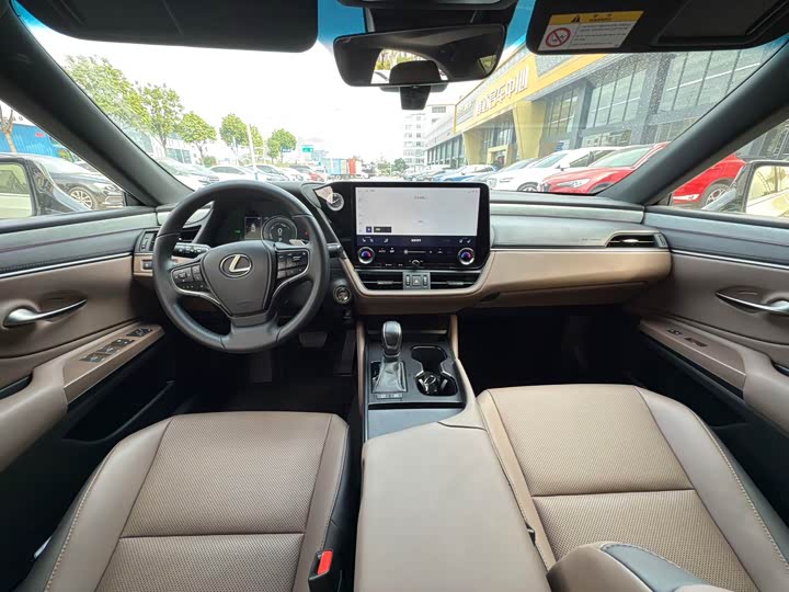 Lexus ES 2025 2025款 300h 臻享版