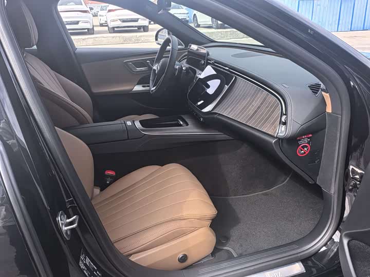 Mercedes-Benz E-Class 2025 2025款 E 300 L 时尚型