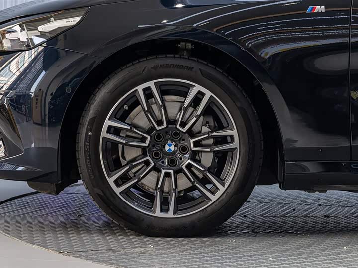BMW 5 Series 2025 2025款 530Li 领先型 M运动套装