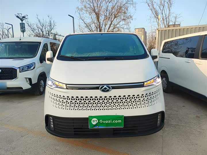 Maxus V70 2023 2023款 2.0T 精英版 自动长轴低顶 6/7座